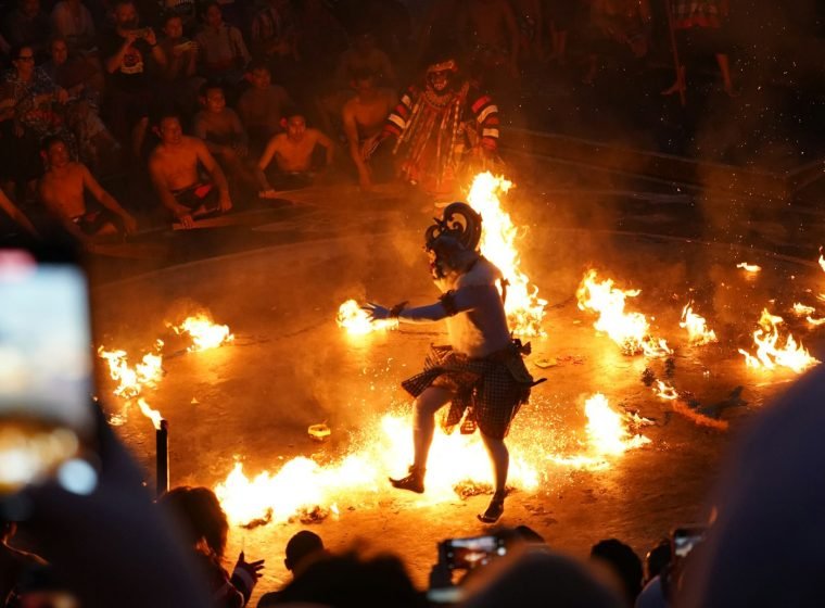 Uluwatu Sunset & Kecak Fire Dance