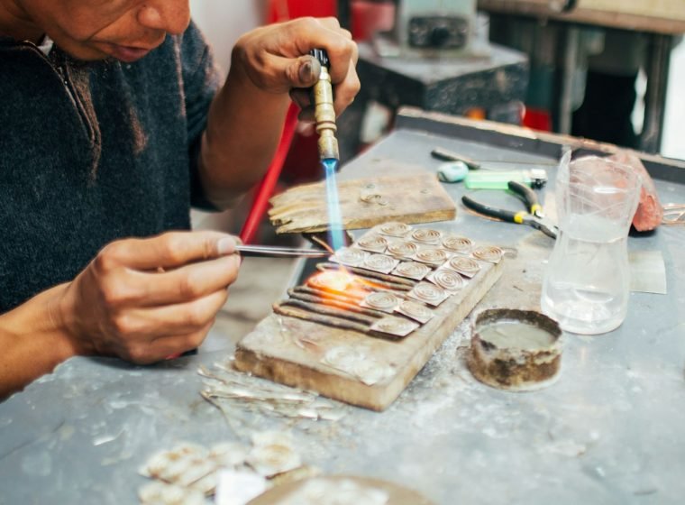 Balinese Heritage Artistry: Silver Crafting & Batik Tour